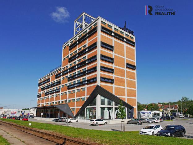 Pronájem kanceláře, Zlín - Prštné, třída Tomáše Bati, 35 m2