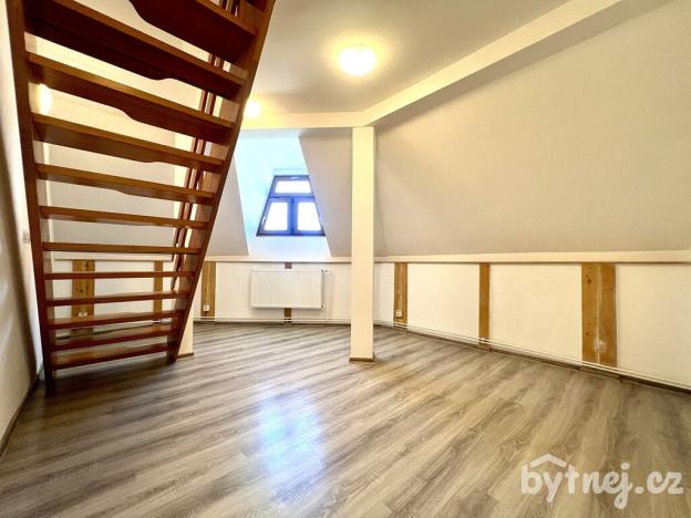 Pronájem bytu 2+1, Olomouc - Hodolany, Rejskova, 66 m2