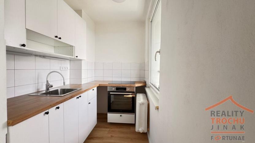 Pronájem bytu 1+kk, Hradec Králové, Jungmannova, 28 m2