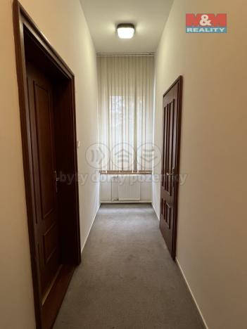 Pronájem kanceláře, Chomutov, Školní, 131 m2