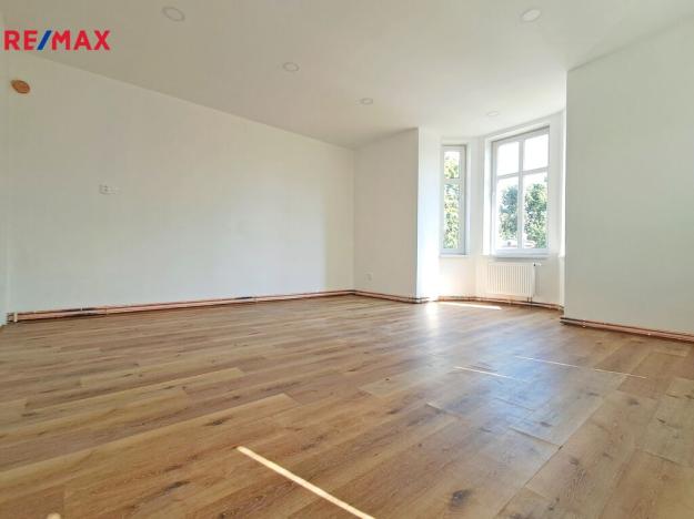 Pronájem bytu 2+kk, Police nad Metují, Masarykovo náměstí, 47 m2