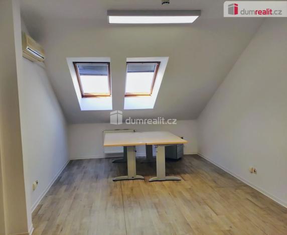Pronájem kanceláře, Praha, Žerotínova, 48 m2