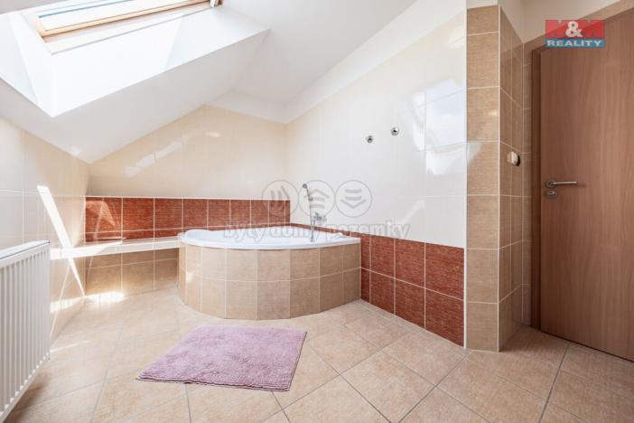 Prodej rodinného domu, Hostomice, Luční, 222 m2