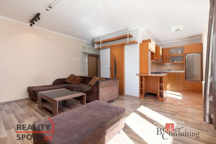 Pronájem bytu 2+kk, Ostrava - Poruba, Slavíkova, 51 m2