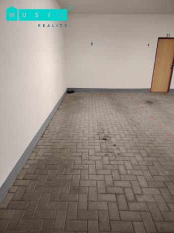 Pronájem garážového stání, Olomouc - Nová Ulice, Bacherova, 14 m2
