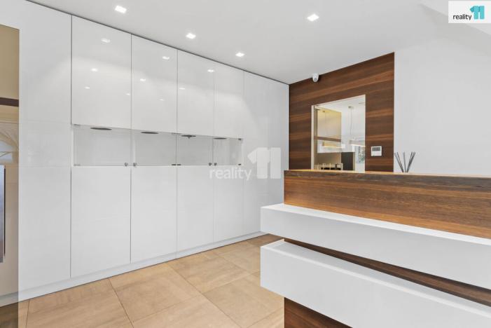 Prodej kanceláře, Liberec - Liberec XXV-Vesec, Lomová, 377 m2