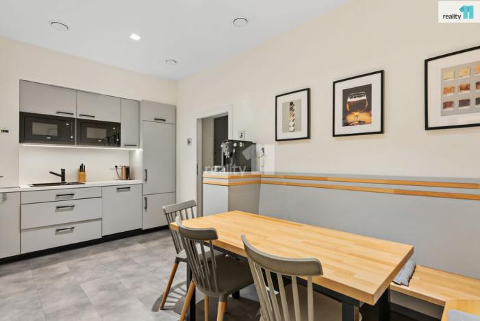 Prodej kanceláře, Liberec - Liberec XXV-Vesec, Lomová, 377 m2