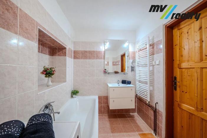 Prodej rodinného domu, Milovice, 178 m2