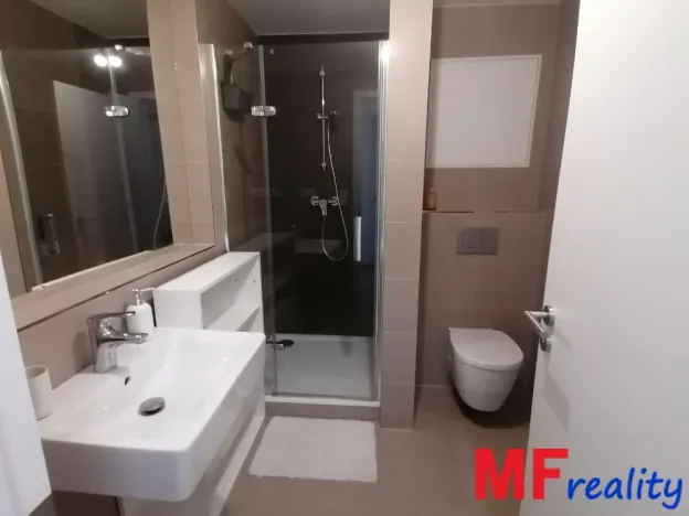 Pronájem bytu 2+kk, Hradec Králové, Farářství, 52 m2
