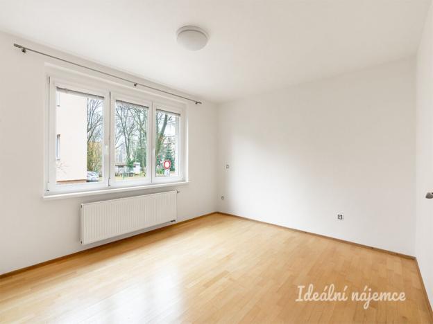 Pronájem bytu 3+1, Praha - Břevnov, Brixiho, 65 m2