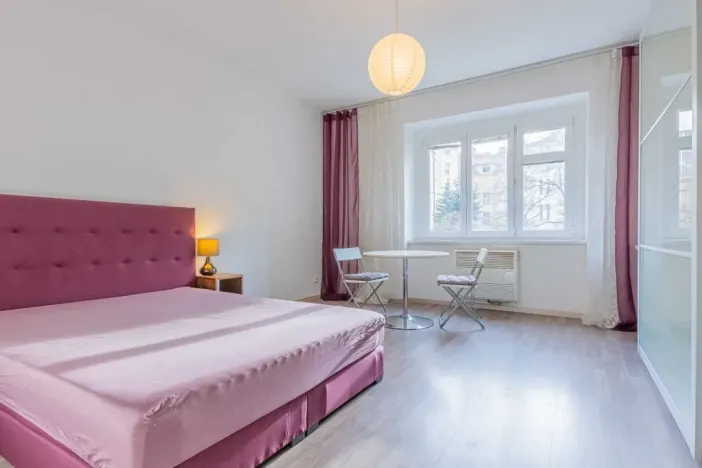 Pronájem bytu 1+1, Praha - Nusle, U Pernštejnských, 29 m2