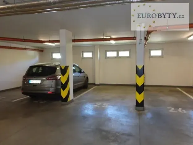 Pronájem garáže, Praha - Kunratice, Za valem, 14 m2