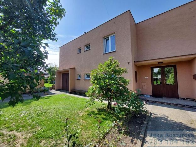 Prodej rodinného domu, Krnov - Pod Bezručovým vrchem, Družstevní, 280 m2