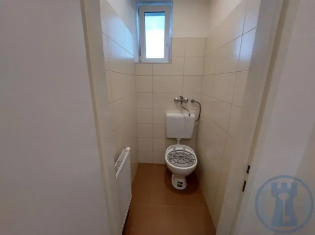 Pronájem obchodního prostoru, Krnov - Pod Bezručovým vrchem, Nádražní, 116 m2