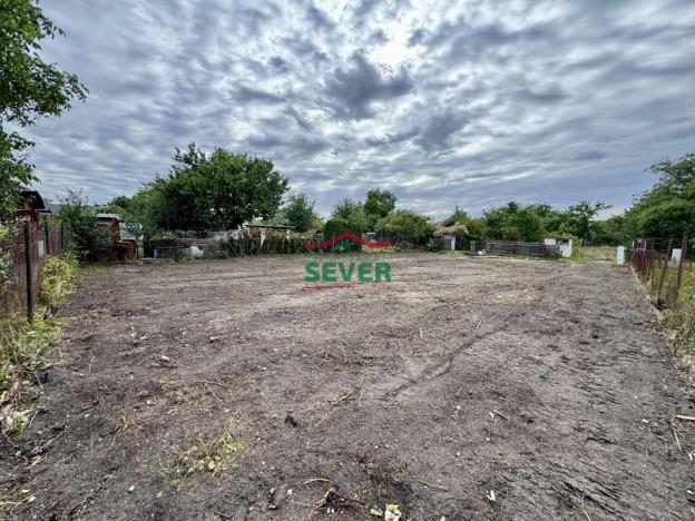 Prodej zahrady, Louny, 475 m2