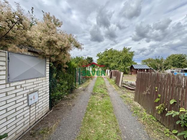 Prodej zahrady, Louny, 475 m2