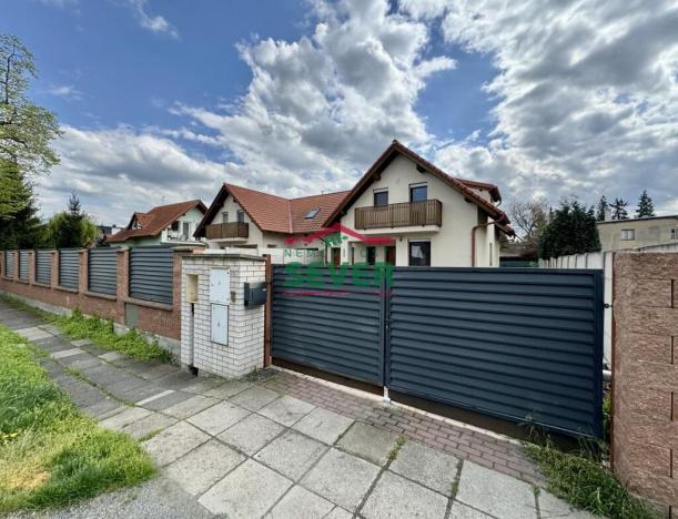 Prodej rodinného domu, Praha - Újezd nad Lesy, Novosibřinská, 220 m2