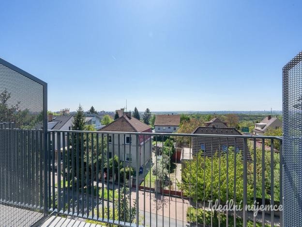 Pronájem bytu 1+kk, Praha - Kyje, Za černým mostem, 23 m2