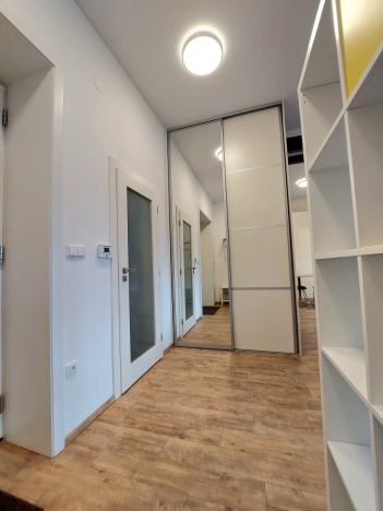 Pronájem bytu 2+kk, Hradec Králové, Škroupova, 71 m2