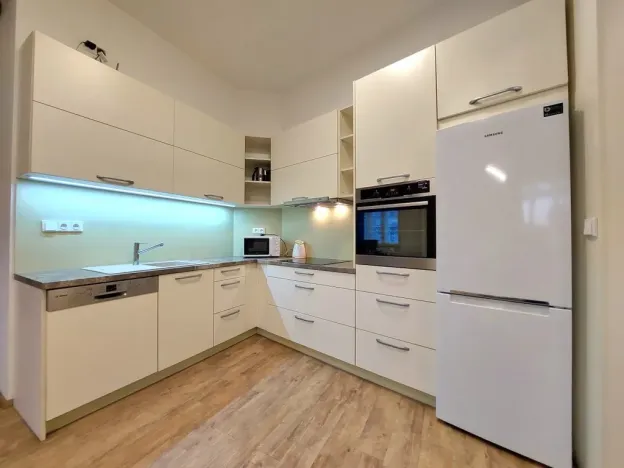 Pronájem bytu 2+kk, Hradec Králové, Škroupova, 71 m2