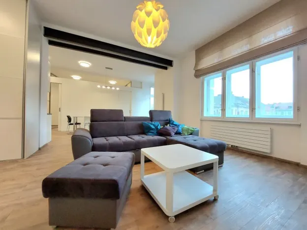 Pronájem bytu 2+kk, Hradec Králové, Škroupova, 71 m2