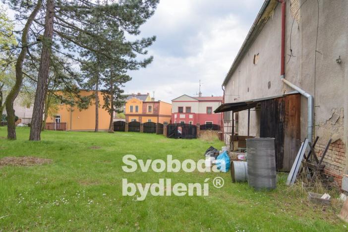 Prodej komerční nemovitosti, Hostomice, Ferrerova, 750 m2