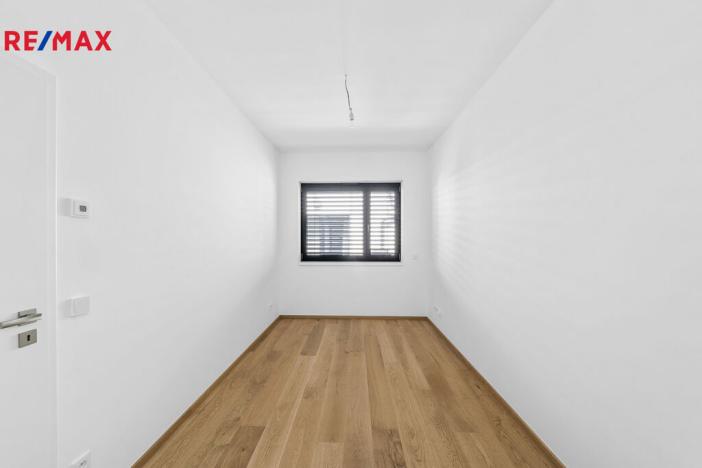 Prodej bytu 2+kk, Hradec Králové - Pražské Předměstí, Gočárova třída, 188 m2