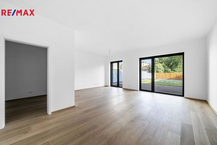 Prodej bytu 2+kk, Hradec Králové - Pražské Předměstí, Gočárova třída, 188 m2