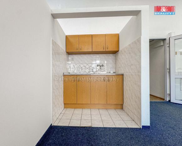 Pronájem kanceláře, Praha - Letňany, Beranových, 311 m2