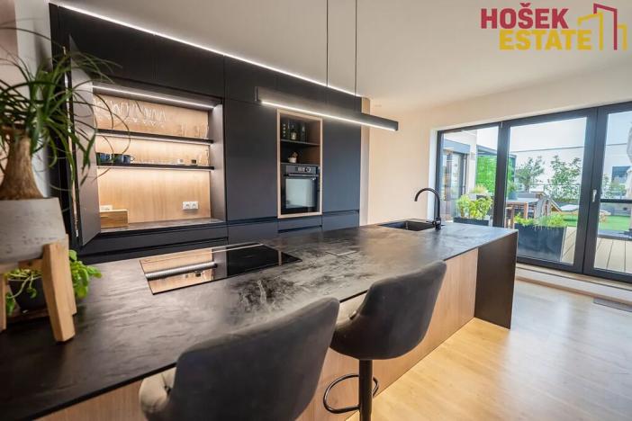 Prodej bytu 4+kk, Holubice, 135 m2