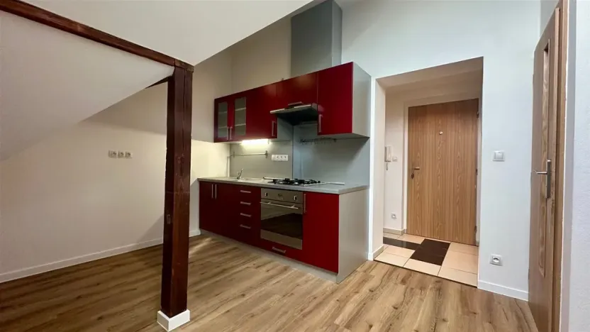 Pronájem bytu 2+kk, Cheb, Karlova, 41 m2