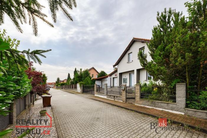 Prodej rodinného domu, Vodochody, 220 m2