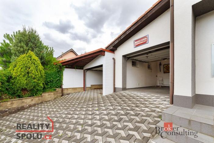 Prodej rodinného domu, Vodochody, 220 m2