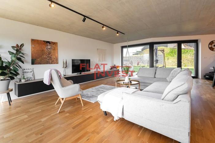 Prodej rodinného domu, Panenské Břežany, Hlavní, 260 m2