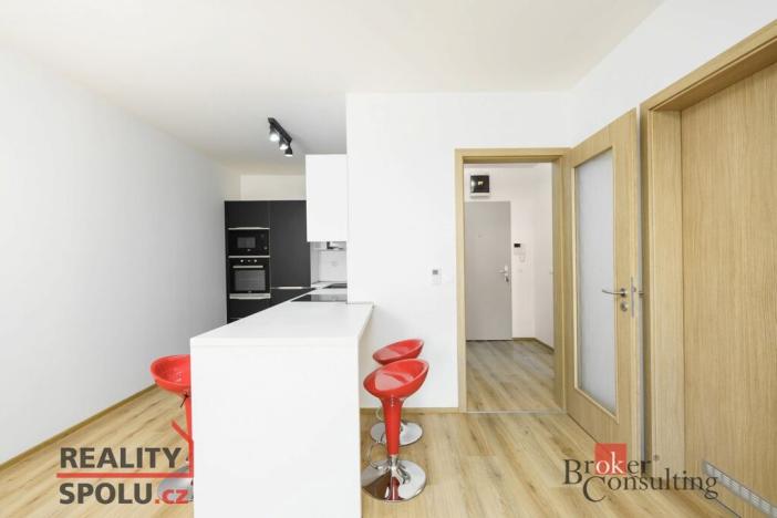 Prodej bytu 2+kk, Praha - Modřany, K Vystrkovu, 56 m2