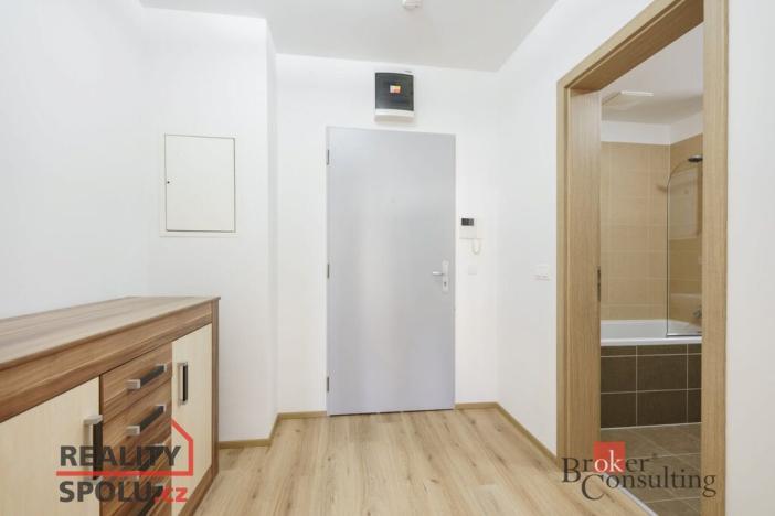 Prodej bytu 2+kk, Praha - Modřany, K Vystrkovu, 56 m2