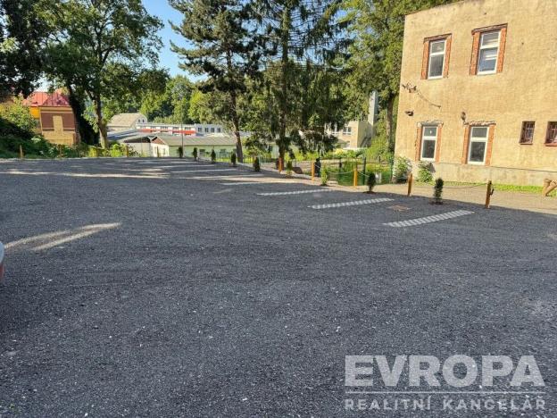 Pronájem garážového stání, Liberec, Chrastavská, 18 m2