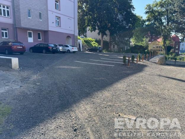 Pronájem garážového stání, Liberec, Chrastavská, 18 m2