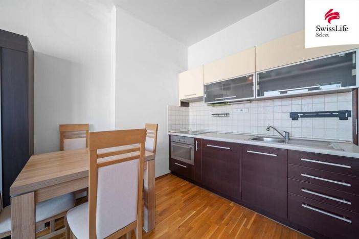 Pronájem bytu 2+kk, Praha - Karlín, Křižíkova, 55 m2