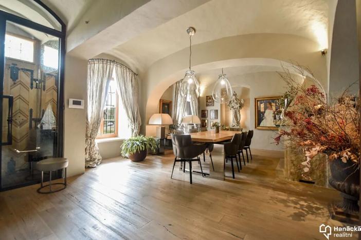 Prodej vily, Velký Týnec, U kaple, 300 m2