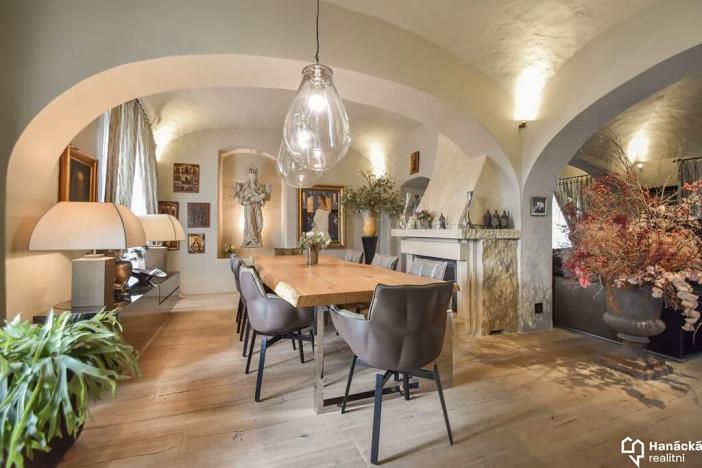 Prodej vily, Velký Týnec, U kaple, 300 m2