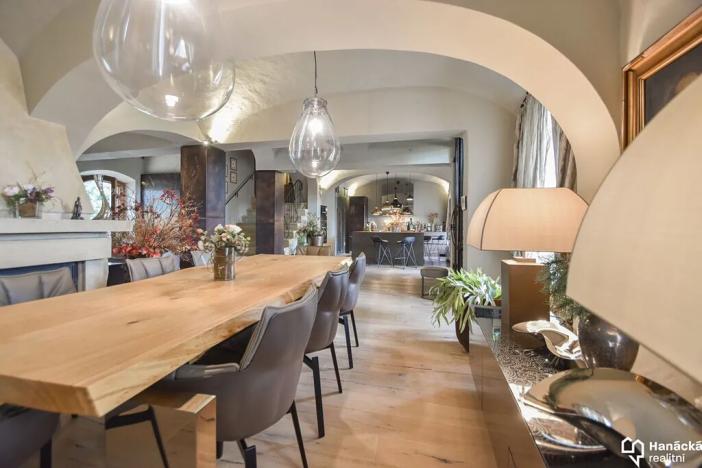 Prodej vily, Velký Týnec, U kaple, 300 m2