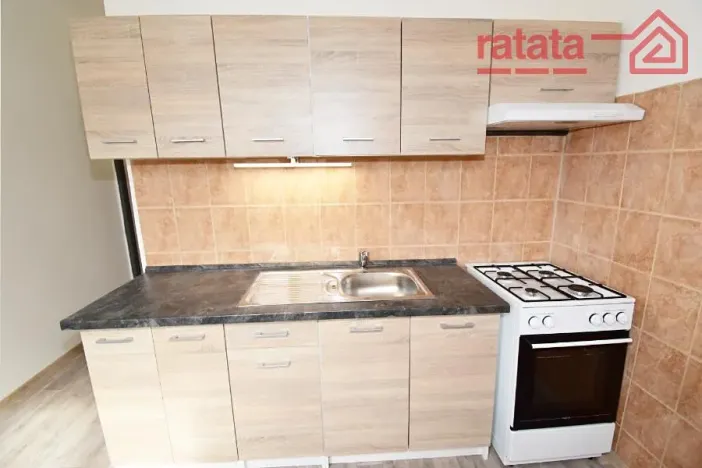 Pronájem bytu 2+1, Klášterec nad Ohří, Pod Stadionem, 55 m2