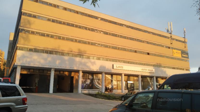Pronájem garážového stání, Brno - Lesná, Loosova, 13 m2