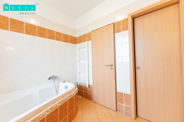 Prodej bytu 2+kk, Šumperk, 17. listopadu, 76 m2