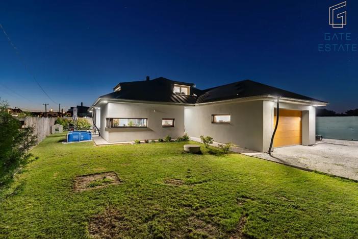 Prodej rodinného domu, Babice, 262 m2