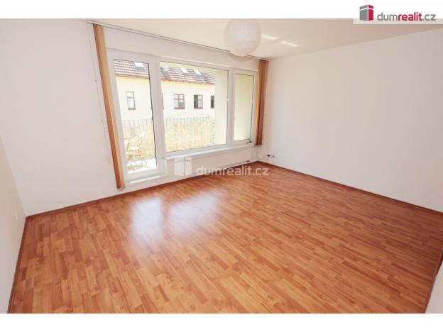 Pronájem bytu 2+kk, Praha - Kobylisy, Ke Stírce, 56 m2