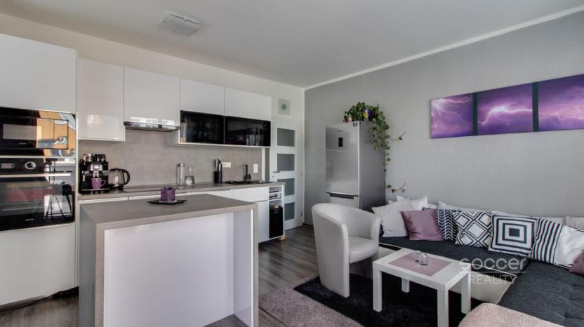 Pronájem bytu 2+kk, Praha - Kyje, Farkašova, 41 m2