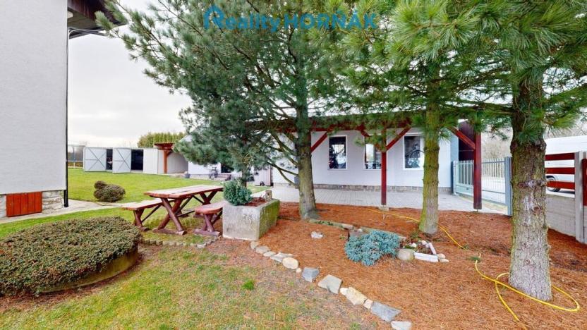 Prodej rodinného domu, Stádlec, 360 m2