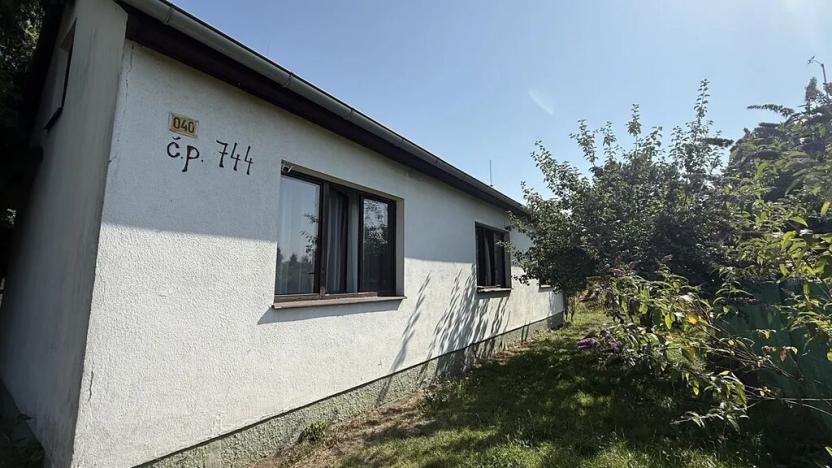 Prodej pozemku pro bydlení, Praha - Satalice, K nádraží, 642 m2